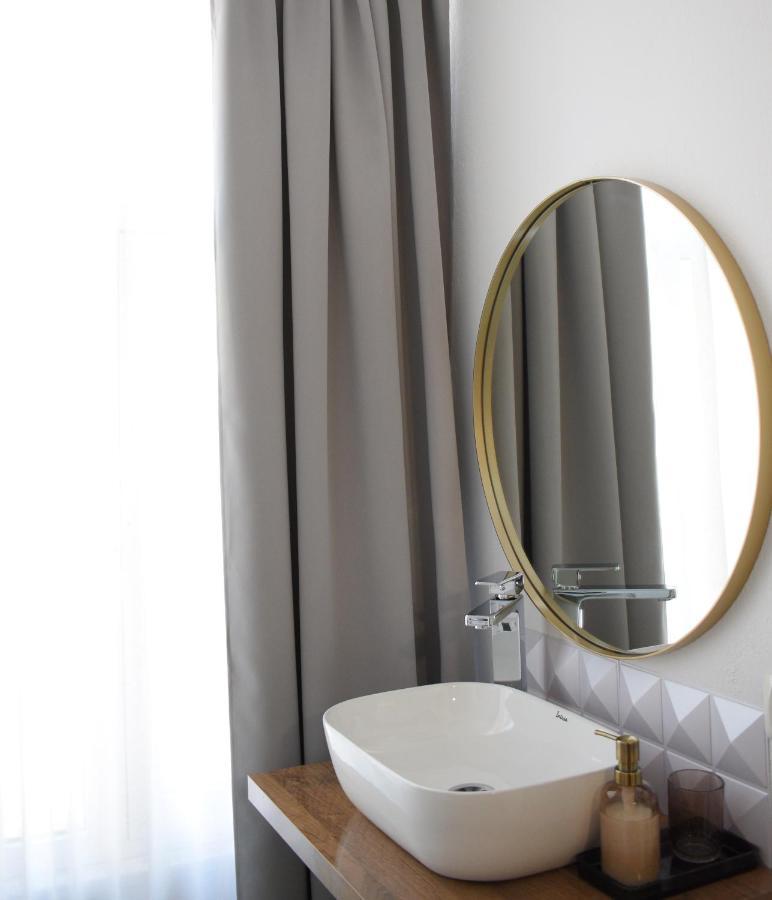 Feels Like Home Studio Apartments - Flh Albania Тирана Экстерьер фото